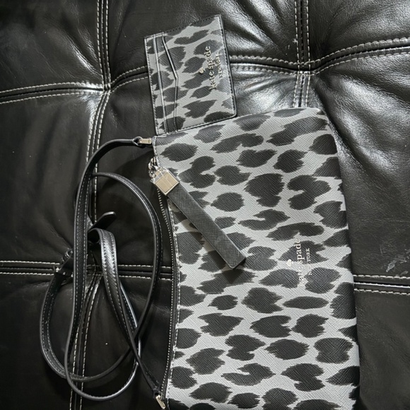 Authentic 🔥Gray and black Cheetah print Kate Spade, New York🔥 - Picture 2 of 4